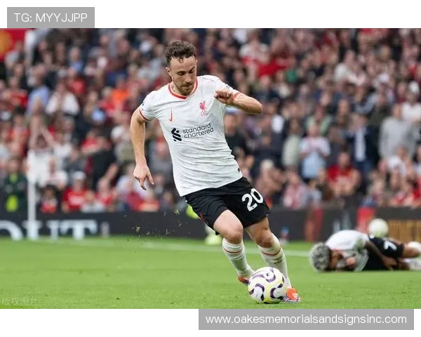 斯洛特率领球队客场3比0完胜利物浦 打破对手主场不败纪录