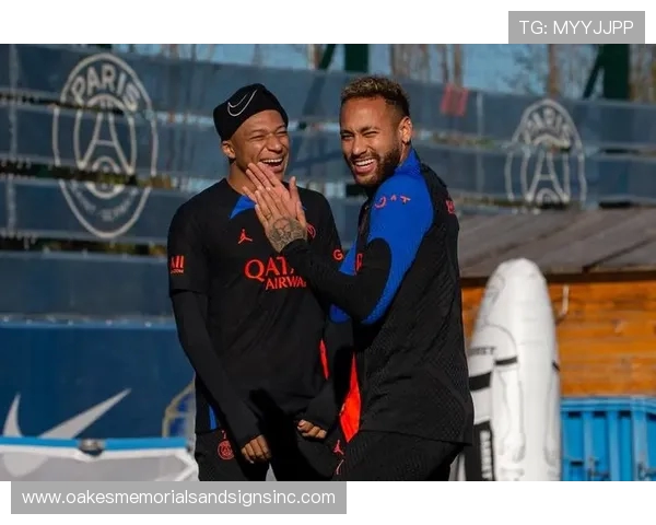 姆巴佩分享合照:全队团结一致共同奋斗目标锁定国家德比 姆巴佩分享合照:全队团结一致共同奋斗目标锁定国家德比