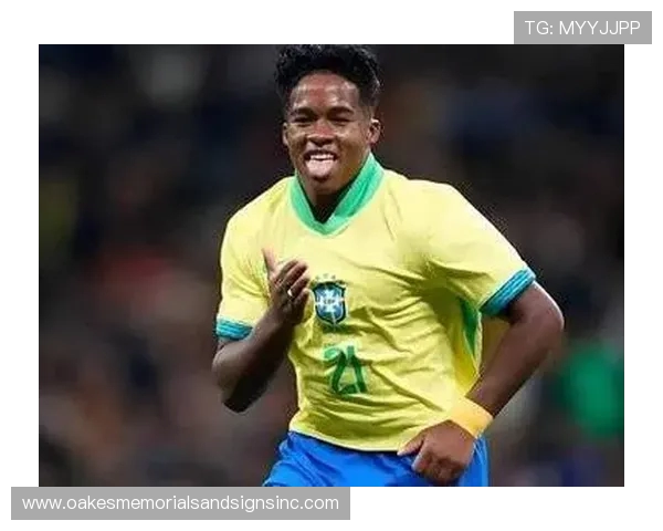 反超皇马巴萨！曼联领跑2500万中场争夺战，19岁新星成冬窗香饽饽